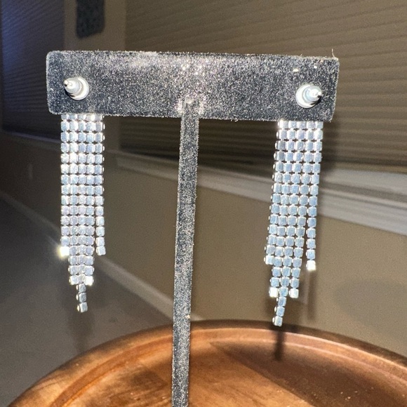 Cascading rhinestone 5 strand earrings - Picture 3 of 6